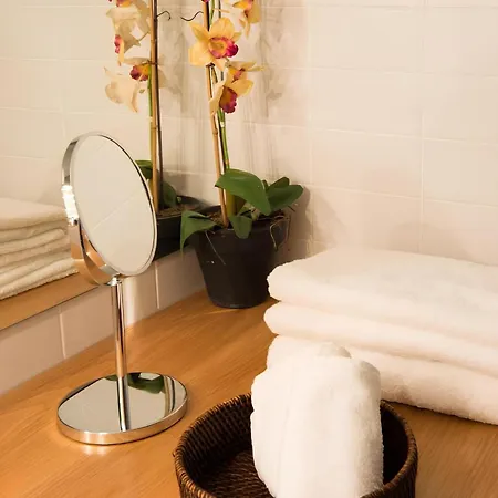Casa Do Castelo 1- Work Or Relax In The Historic Heart Of Lisbon! Апартаменты