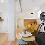 Апартаменты Casa Do Castelo 1- Work Or Relax In The Historic Heart Of Lisbon! Лиссабон