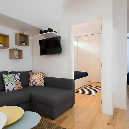 Casa Do Castelo 1- Work Or Relax In The Historic Heart Of Lisbon! *